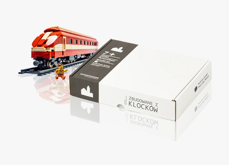 zbudowane z klocków kreatywne opakowanie wysyłkowe które zwraca uwagę klienta